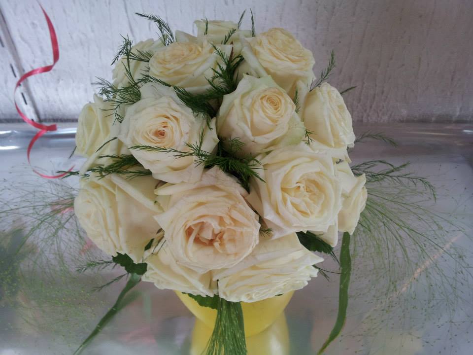 Décoration de mariage : bouquet, boutonnière, ...
